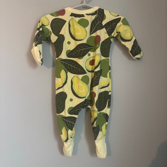 Baby 0-3 Infant Avocado NWOT Zipper Pajamas - Picture 2 of 4
